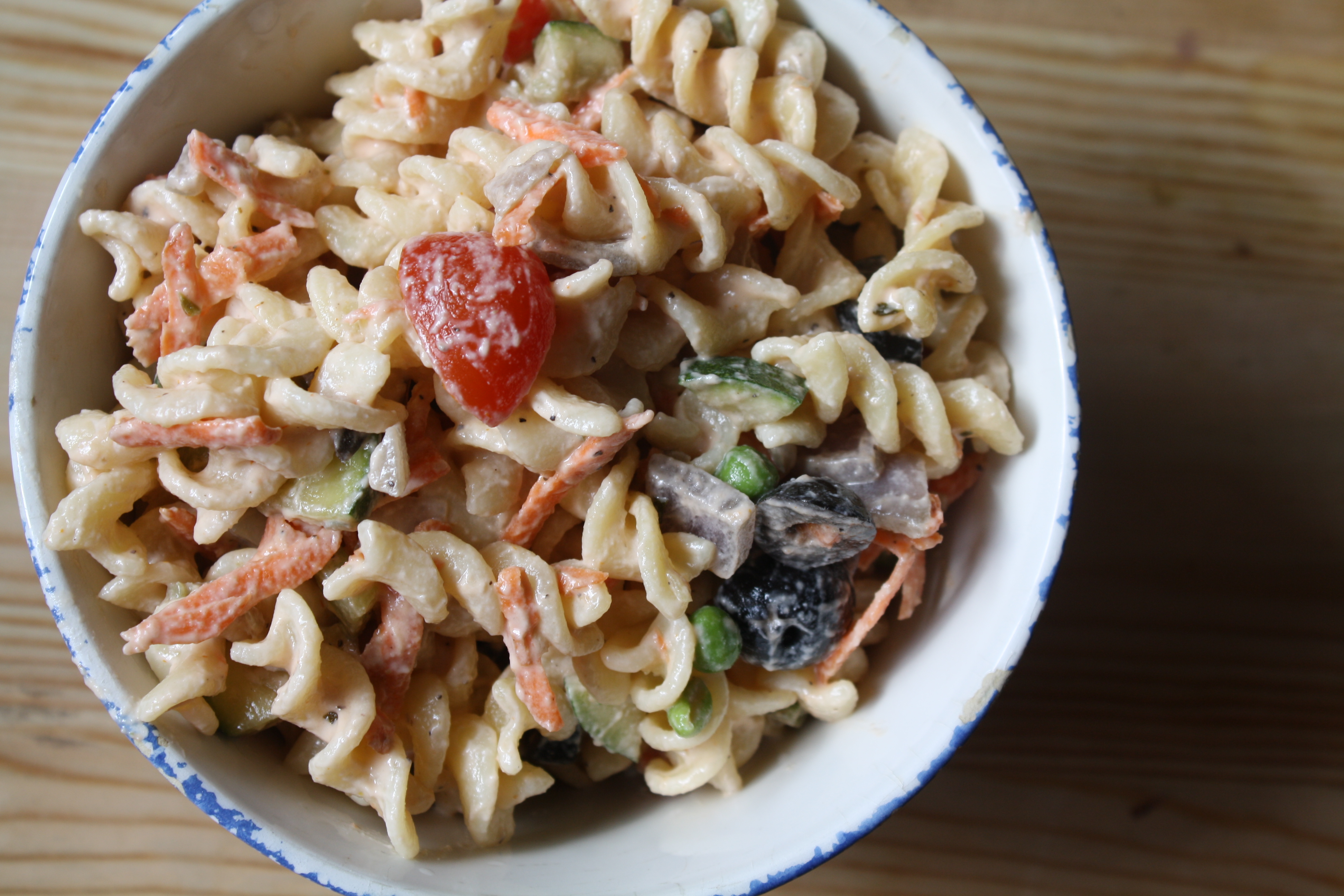 macaroni salad made with thousand island dressing